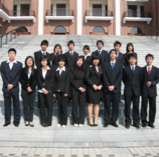 職業(yè)裝定制多少錢